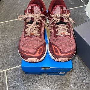 Brooks womens caldera 4 trail running shoes